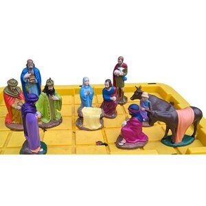 Vintage Nativity Set Holland Mold 12-Piece Hand-Painted‎ 1970s READ